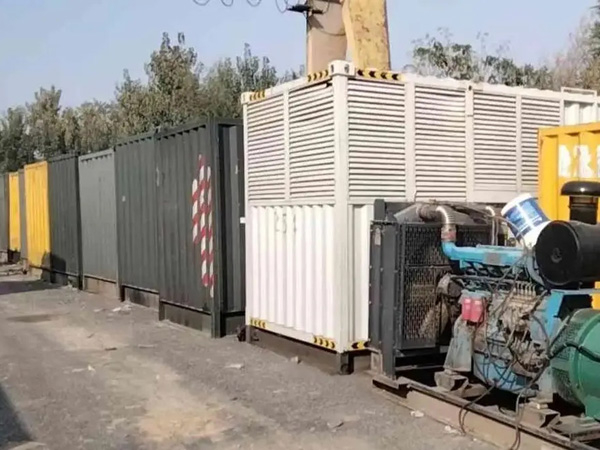 射阳200KW柴油发电机机组每小时油耗是多少？